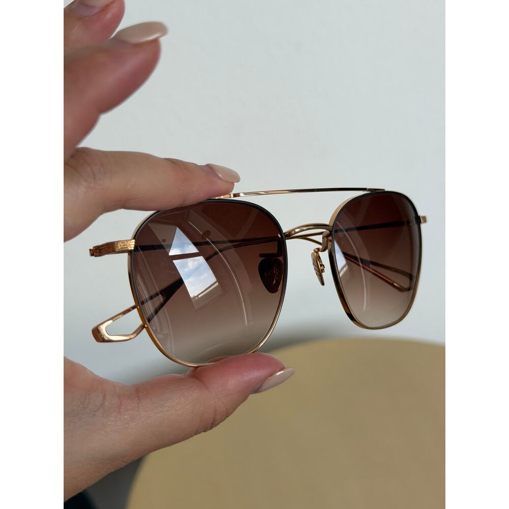 Krewe Earhart Sunglasses in Gold